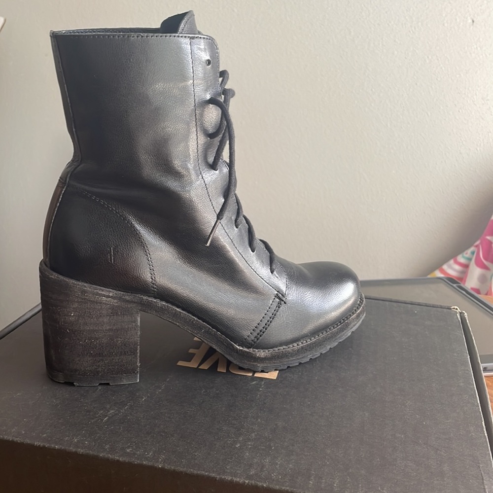 Frye Black Leather Lace-Up Block Heel Ankle Boots